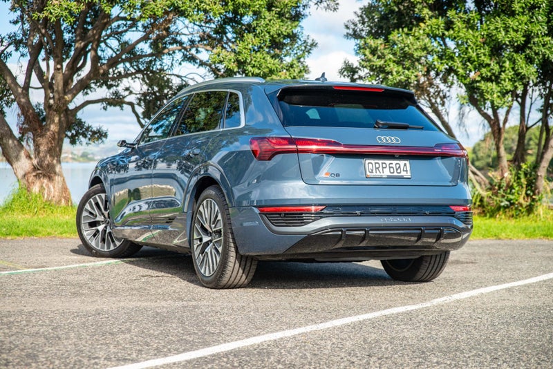 2024 Audi Q8 e-tron 55 300kW S line quattro image 4