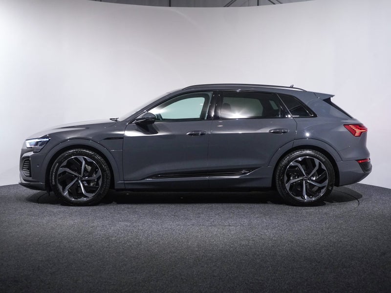 2024 Audi Q8 e-tron S-line 300kW quattro image 4
