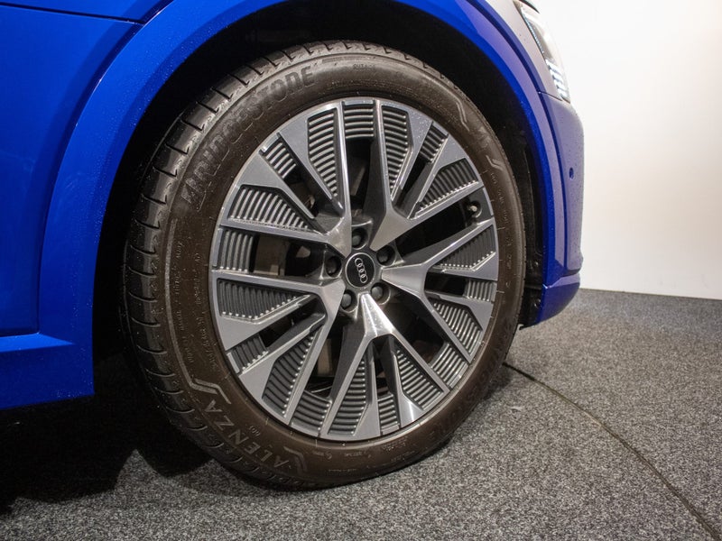 2024 Audi Q8 e-tron S-line 300kW quattro image 4