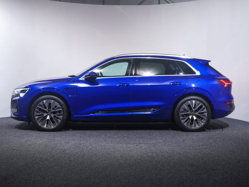 2024 Audi Q8 e-tron S-line 300kW quattro image 5
