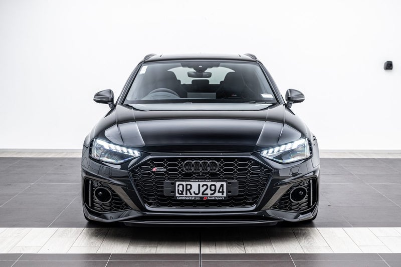 2024 Audi RS4 Competition Plus image 4