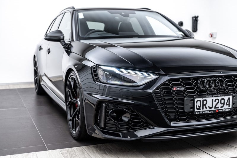 2024 Audi RS4 Competition Plus image 5