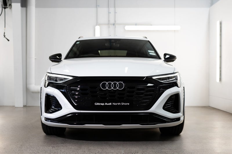2024 Audi SQ8 e-tron Sportback image 3