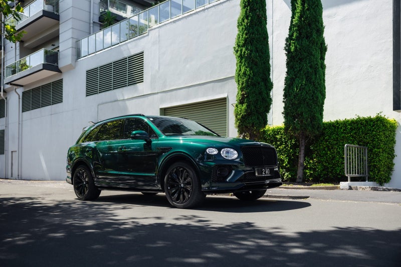 2024 Bentley Bentayga V8 Azure image 2