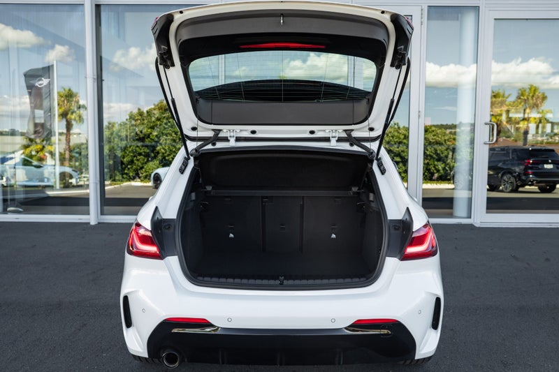 2024 BMW 118i M Sport image 4