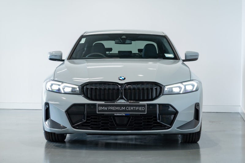 2024 BMW 320i Sedan M Sport Pro image 3