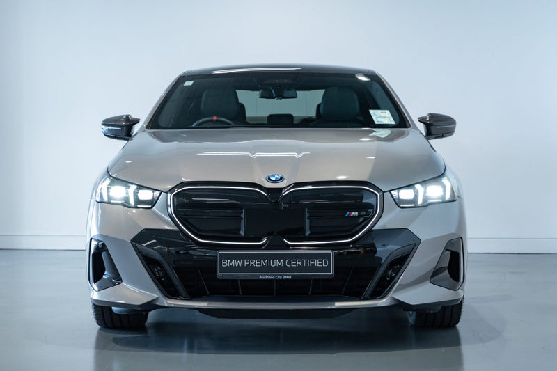 2024 BMW i5 M60 xDrive image 4