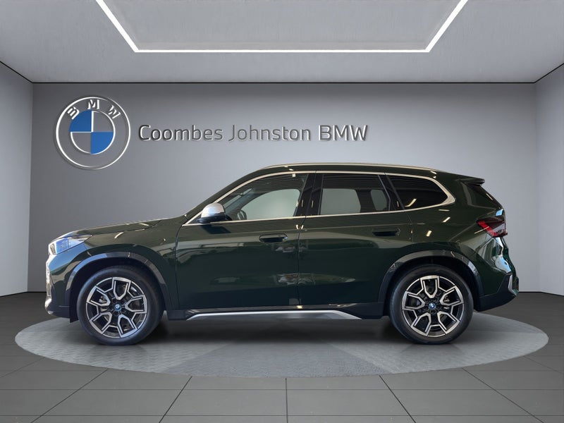 2024 BMW iX1 xDrive30 image 3