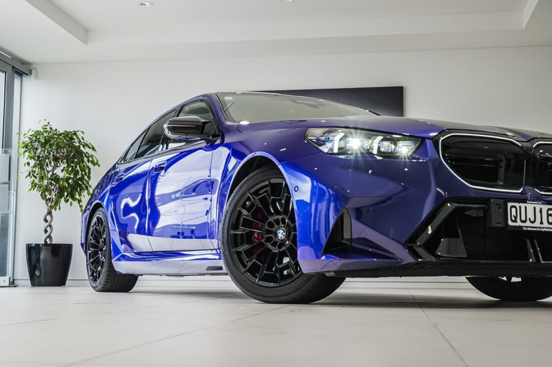 2024 BMW M5 Sedan image 2