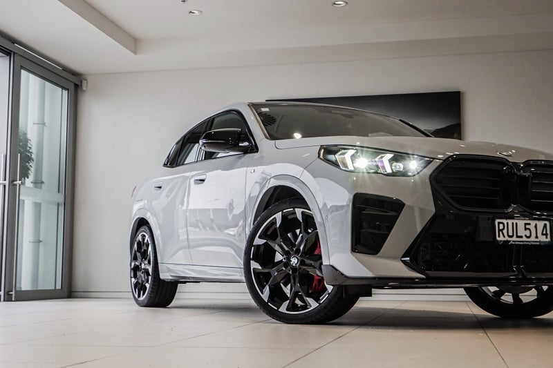 2024 BMW X2 M35i xDrive M Sport Pro & Innovations image 2