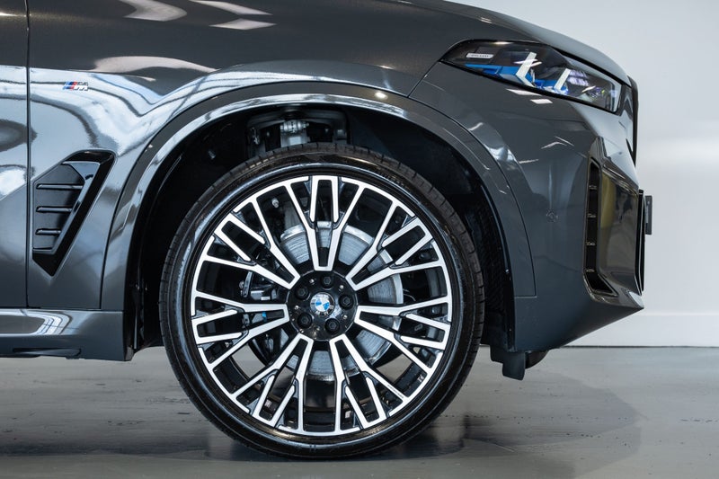 2024 BMW X5 xDrive 40d M Sport + Executive Package image 5