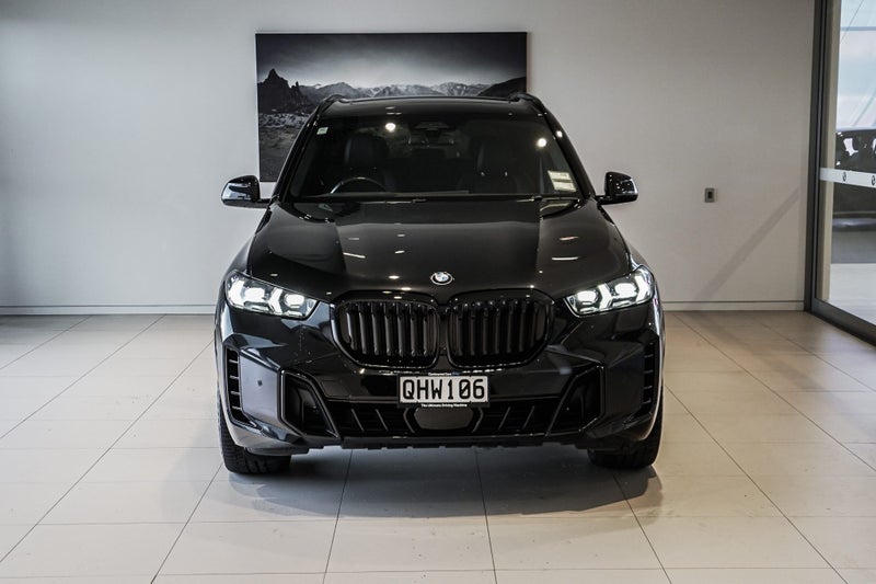 2024 BMW X5 xDrive 40d M Sport + Innovations image 3