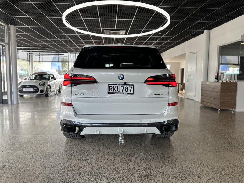 2024 BMW X5 XDRIVE30D M Sport Pro Innovations image 5