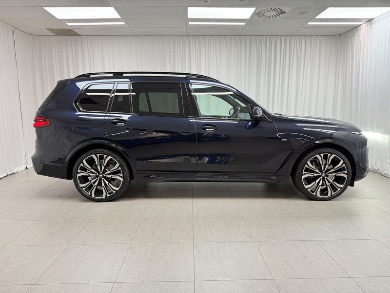 2024 BMW X7 X7 xDrive40d M Sport + Luxury + Mot... image 2