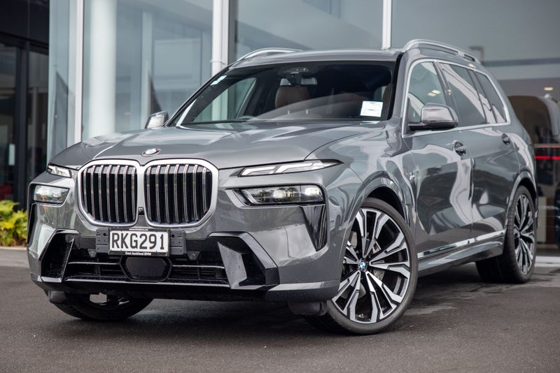 2024 BMW X7 xDrive40d image 1