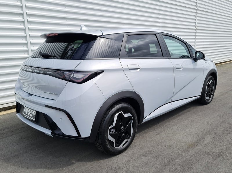 2024 BYD Dolphin Standard Range 45kWH image 5