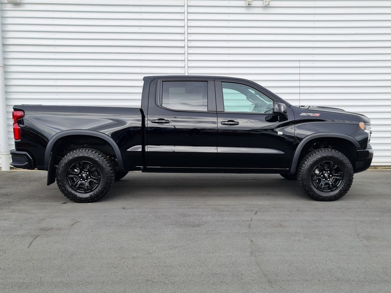 2024 Chevrolet Silverado 1500 - ZR2 image 3