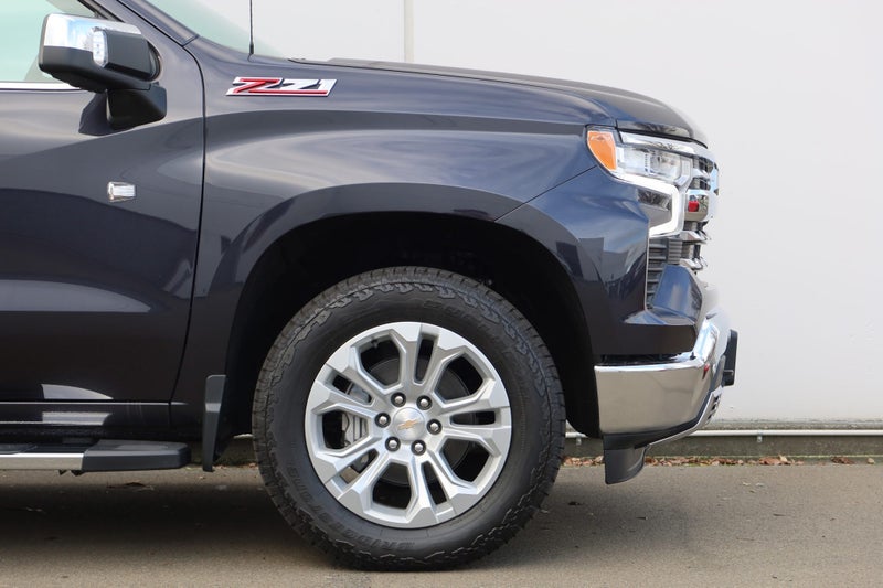 2024 Chevrolet Silverado GMSV Silverado 1500 LT... image 2