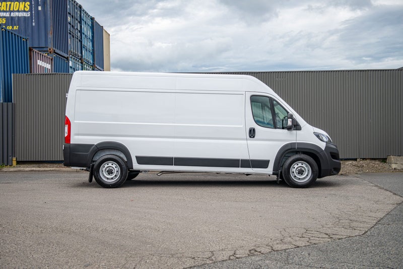 2024 Fiat Ducato Long Wheelbase Mid Roof image 5