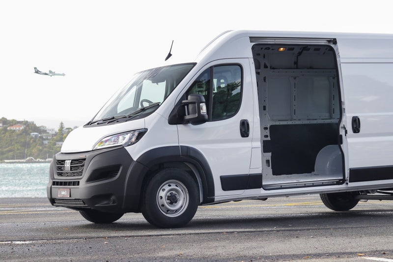 2024 Fiat Ducato LWB Bench Seat, image 5