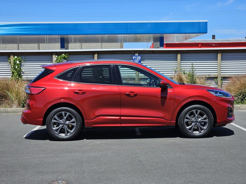 2024 Ford Escape FHEV ST-LINE AWD image 2