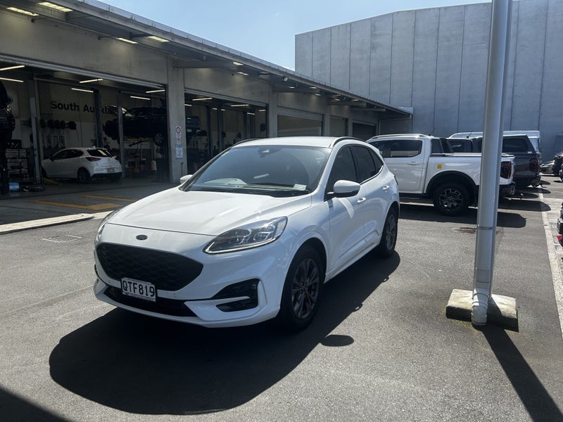 2024 Ford Escape ST-Line 2.5L FHEV image 2