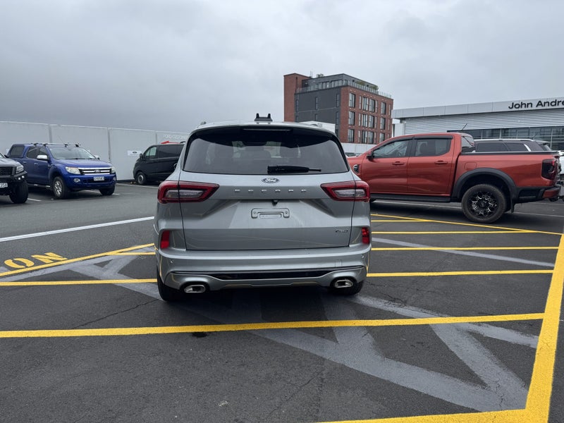 2024 Ford Escape St-Line X Phev Phev image 4