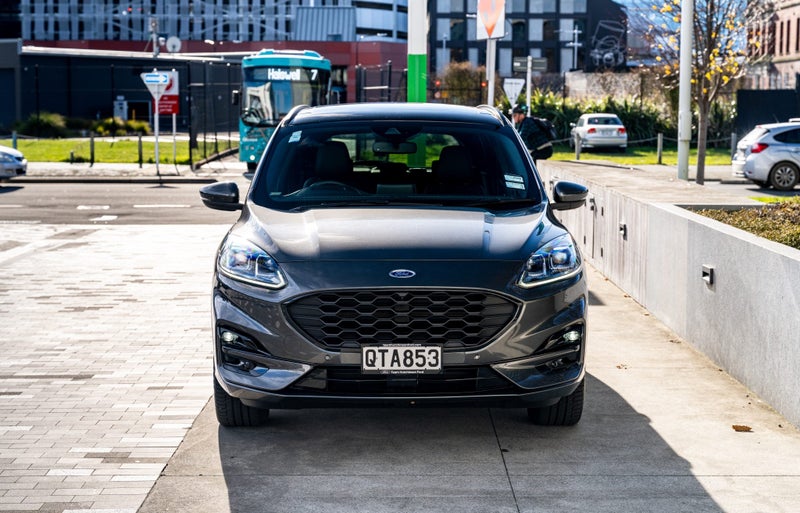 2024 Ford Escape St-Line X Plug in hybrid image 3