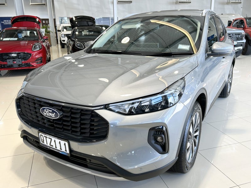 2024 Ford Escape Titanium 2.5 HYBRID image 4
