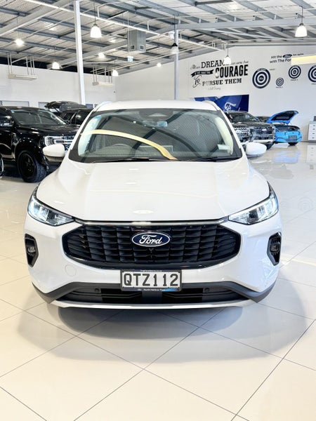 2024 Ford Escape Titanium 2.5 HYBRID image 2