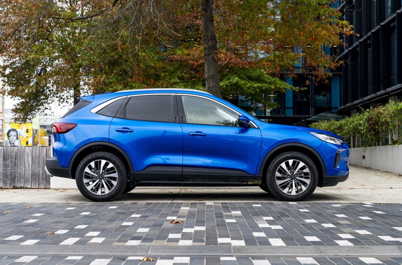 2024 Ford Escape Titanium 2.5 Hybrid image 2