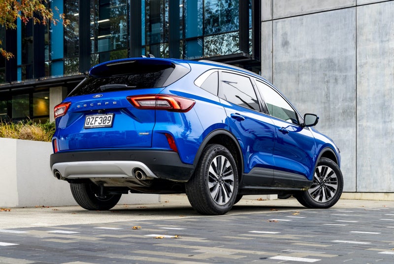 2024 Ford Escape Titanium 2.5 Hybrid image 4