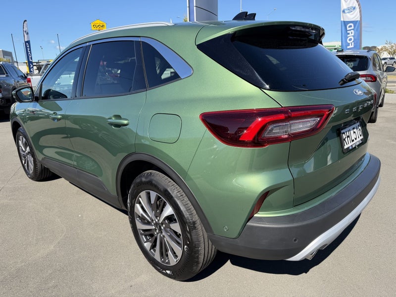 2024 Ford Escape TITANIUM 2.5L FHEV FWD SUV image 4