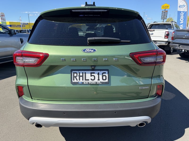 2024 Ford Escape TITANIUM 2.5L FHEV FWD SUV image 5
