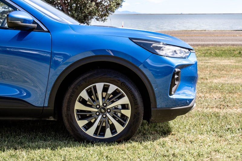 2024 Ford Escape TITANIUM 2.5L HYBRID image 3