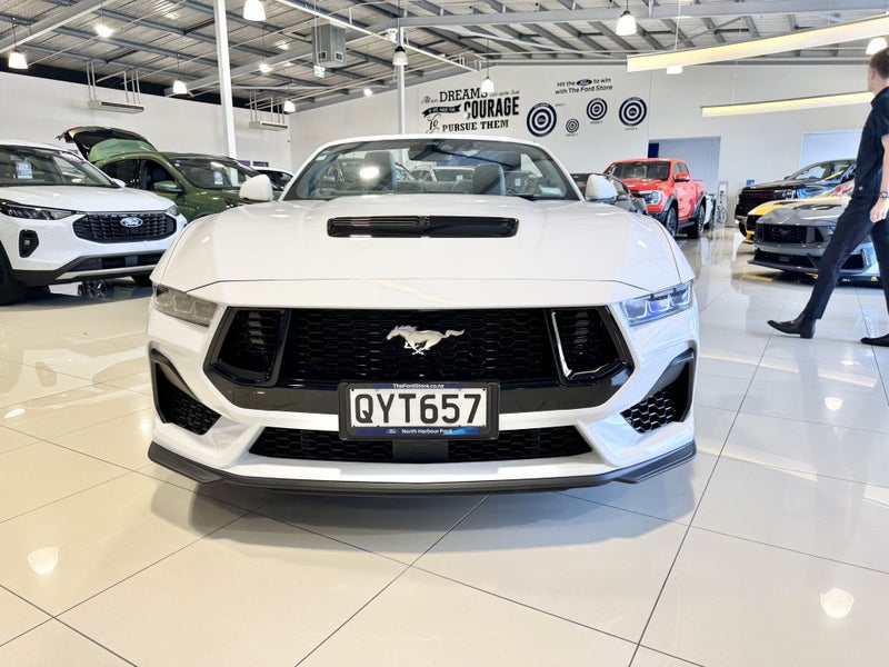 2024 Ford Mustang 5.0L Convertible 5.0 V8 image 2