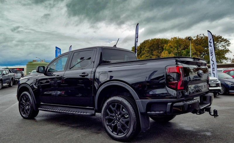2024 Ford Ranger XLT | 4x4 | 2.0L | BLACK EDITION image 4