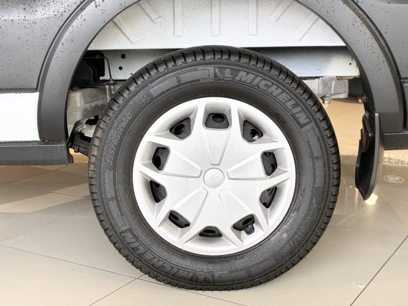 2024 Ford Transit 350L LWB Van 75Kwh EV image 4