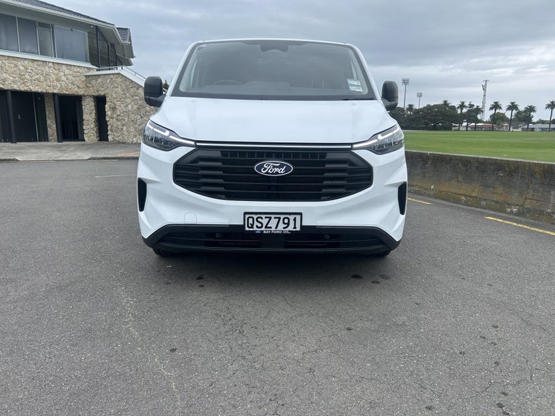 2024 Ford Transit Custom 320S SWB 2.0D image 2