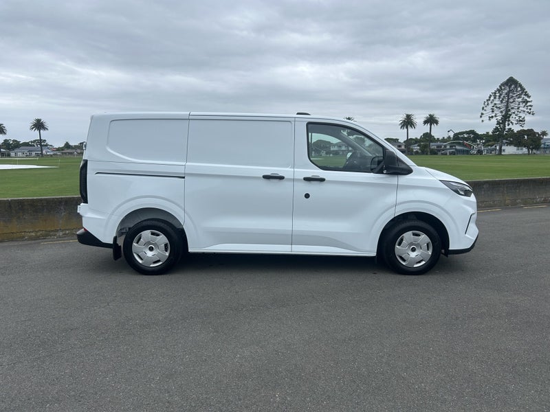 2024 Ford Transit Custom 320S SWB 2.0D image 4
