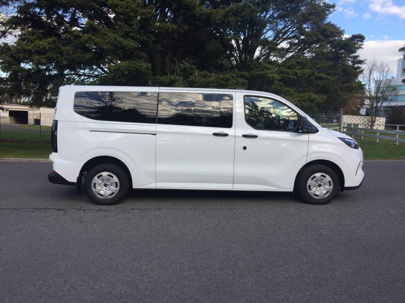 2024 Ford Transit CUSTOM KOMBI 9 SEATER image 2