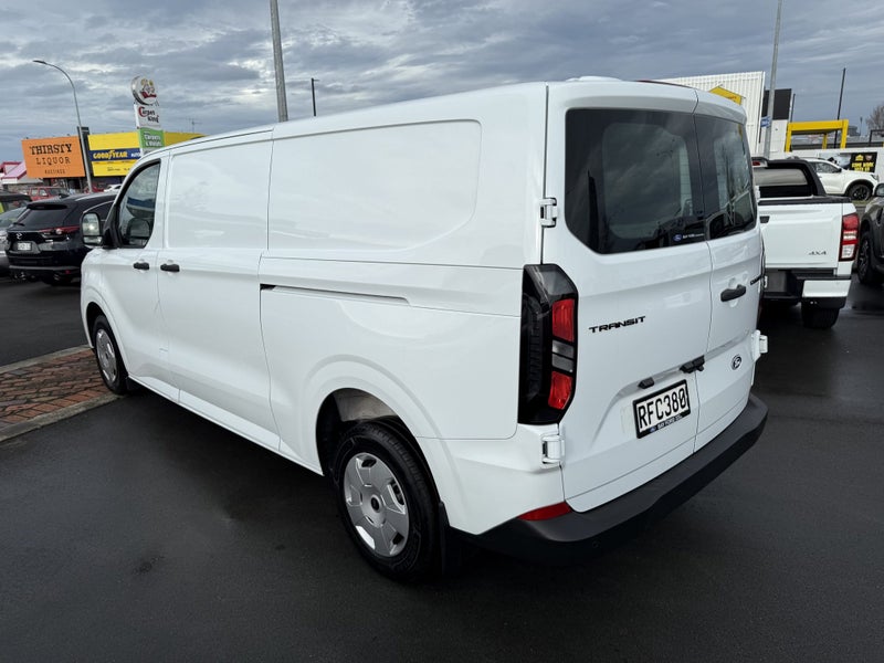 2024 Ford Transit CUSTOM VAN 320L 2.0D 8A image 5