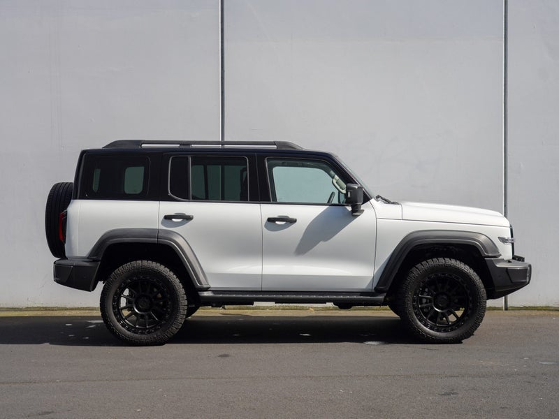 2024 GWM Tank 300 Ultra 2.0P HEV 9A 5Dr SUV image 3