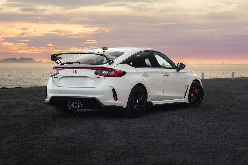 2024 Honda Civic Type R 2.0L Manual image 3
