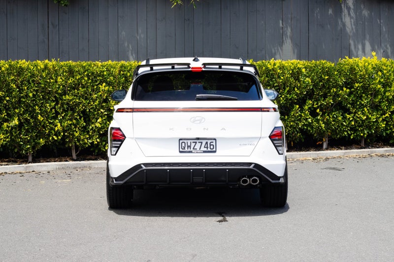 2024 Hyundai Kona SX2 1.6T N-Line AWD Limited image 4