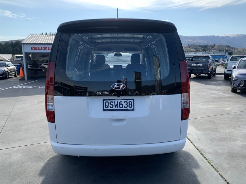 2024 Hyundai Staria Load 2.2D Auto - Panel image 5