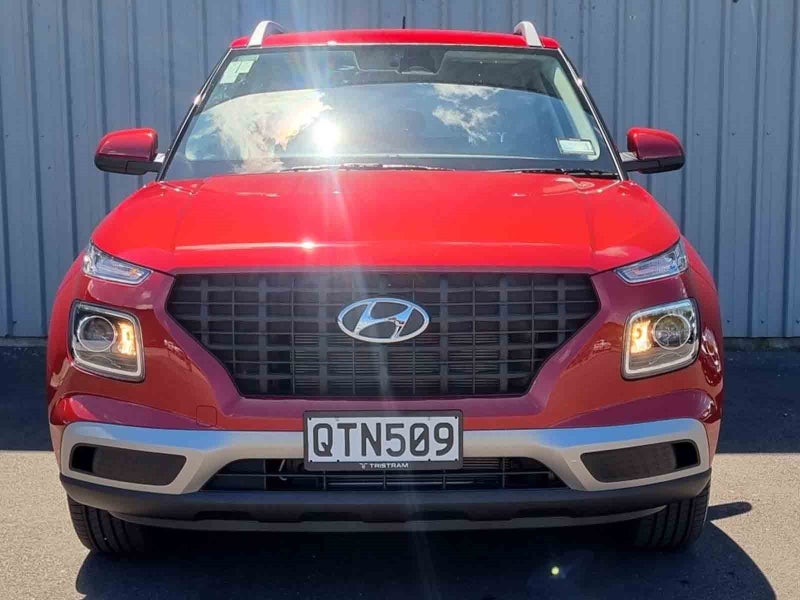 2024 Hyundai Venue 1.6 Entry image 2
