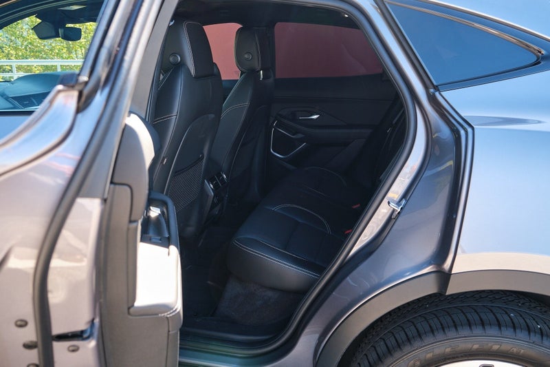 2024 Jaguar E-PACE P250 AWD R-Dynamic SE image 5