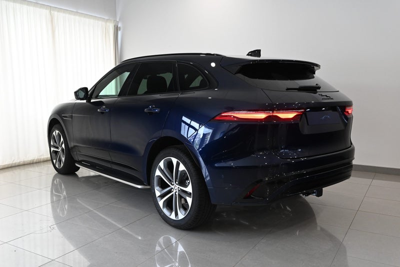 2024 Jaguar F-PACE P250 R-Dynamic SE image 3