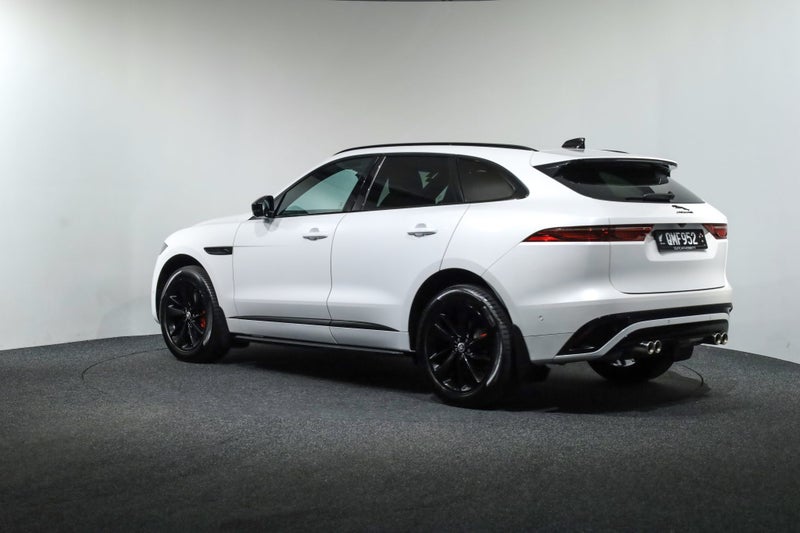 2024 Jaguar F-PACE P250 R-Dynamic Se image 2